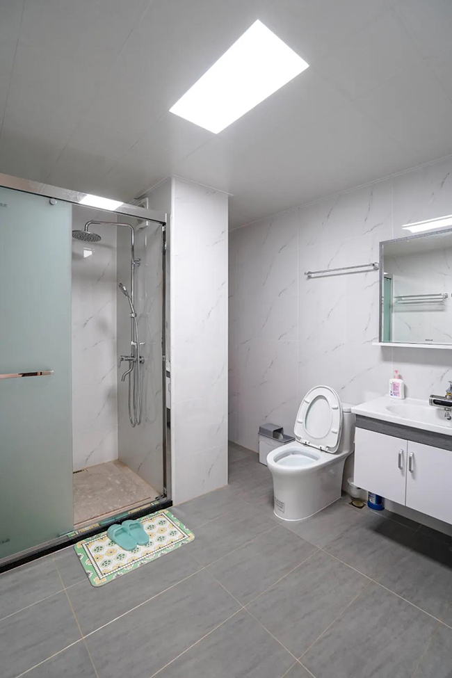 250㎡新中式別墅，室內(nèi)溫馨，后院融合自然環(huán)境